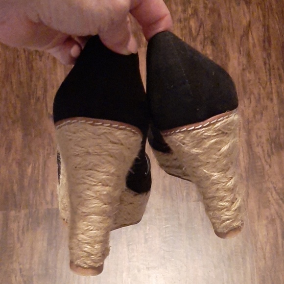 Shoe Dazzle Suede and Jute Wedges - Picture 3 of 4